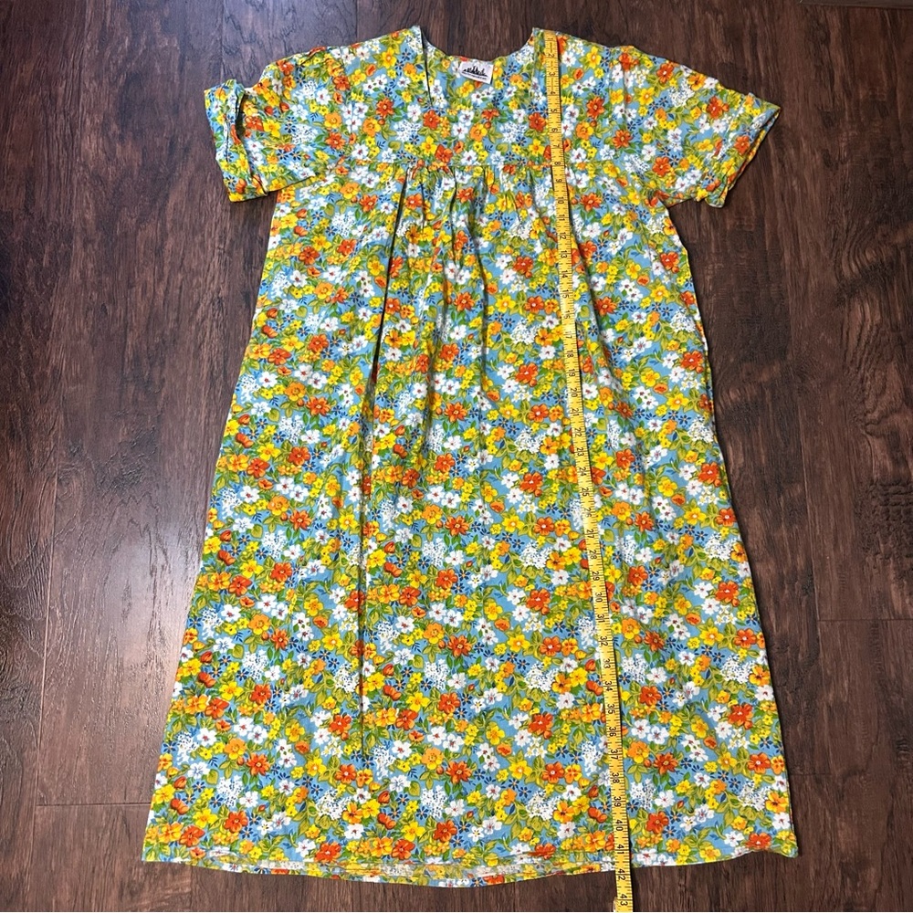 Metropolitan Floral Short-Sleeve House Dress/Mumu with pockets - Picture 4 of 11